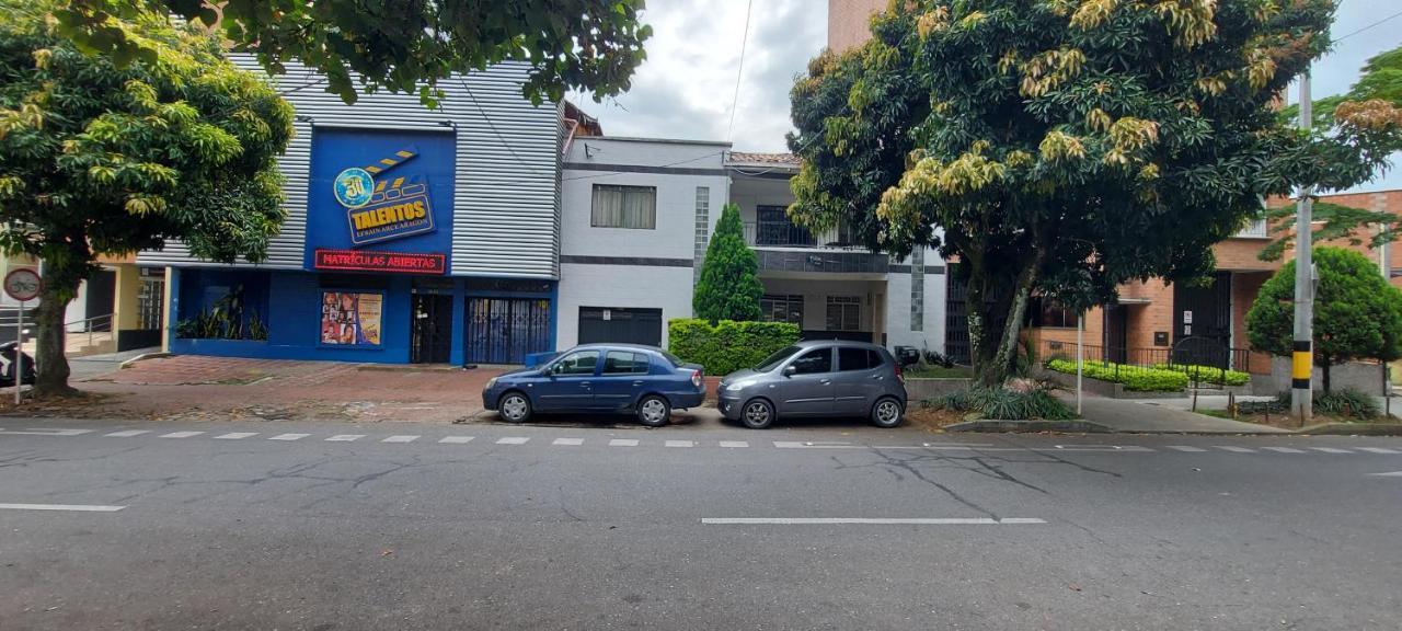 Hotel Laureles Home メデジン エクステリア 写真