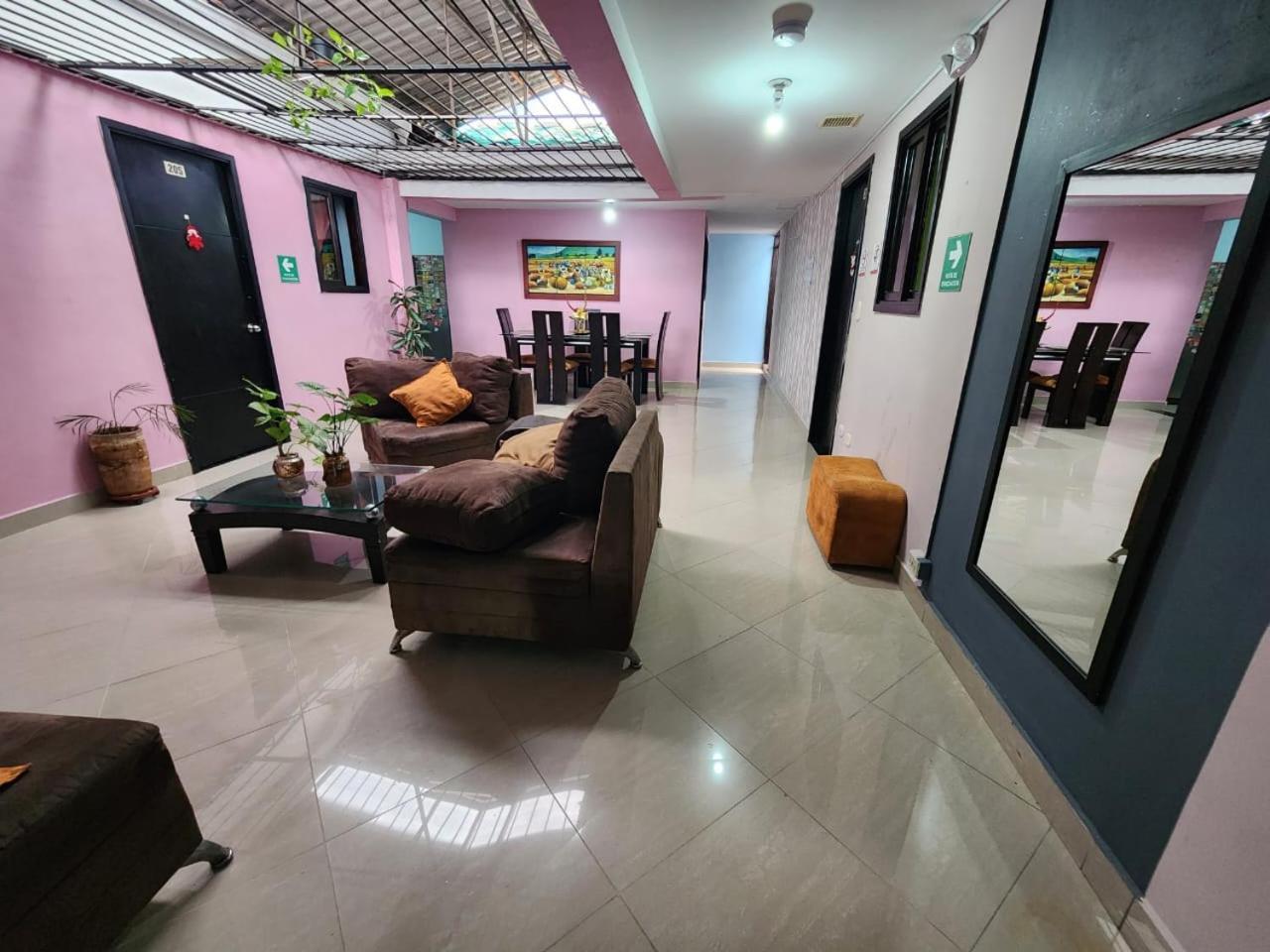 Hotel Laureles Home メデジン エクステリア 写真
