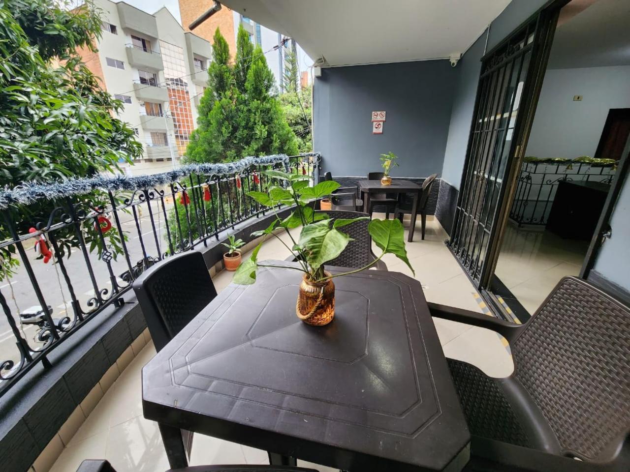 Hotel Laureles Home メデジン エクステリア 写真