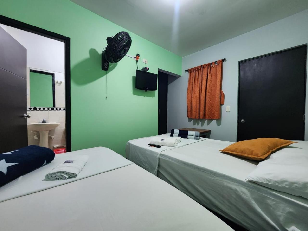 Hotel Laureles Home メデジン エクステリア 写真