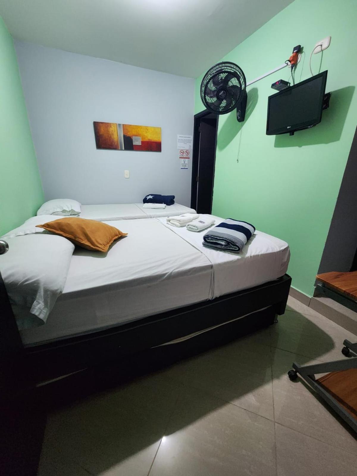 Hotel Laureles Home メデジン エクステリア 写真