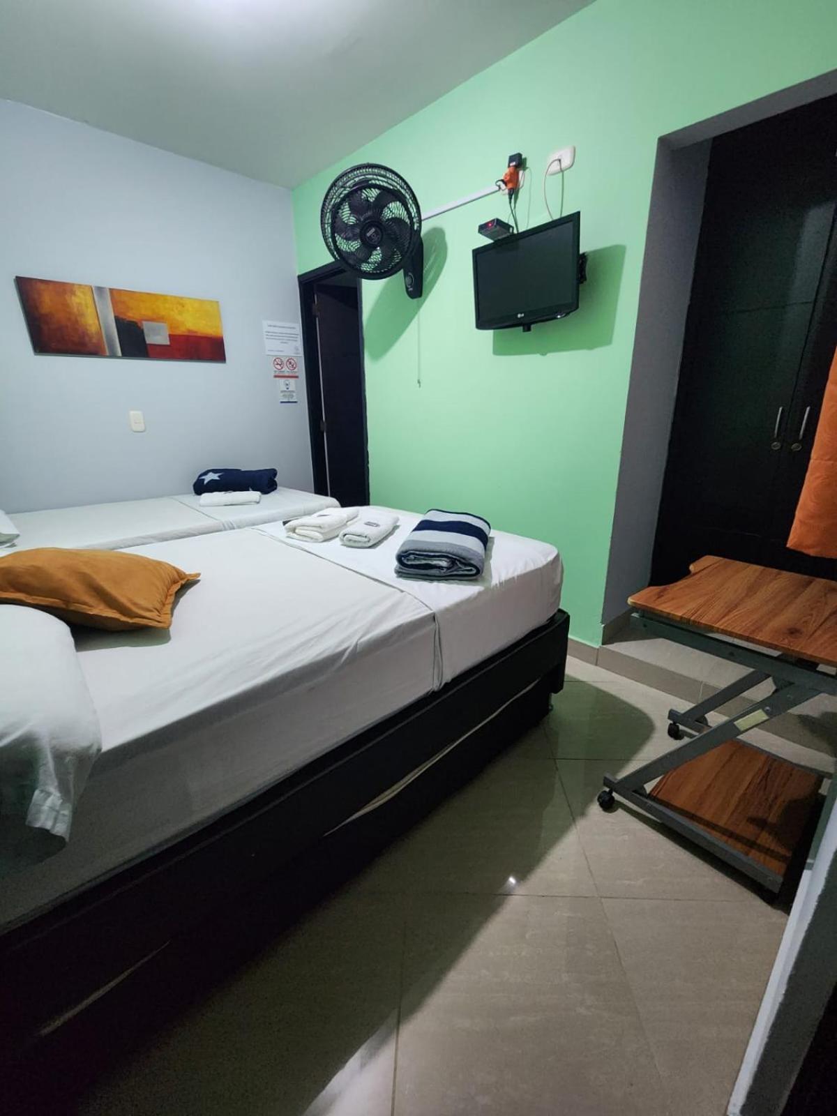 Hotel Laureles Home メデジン エクステリア 写真