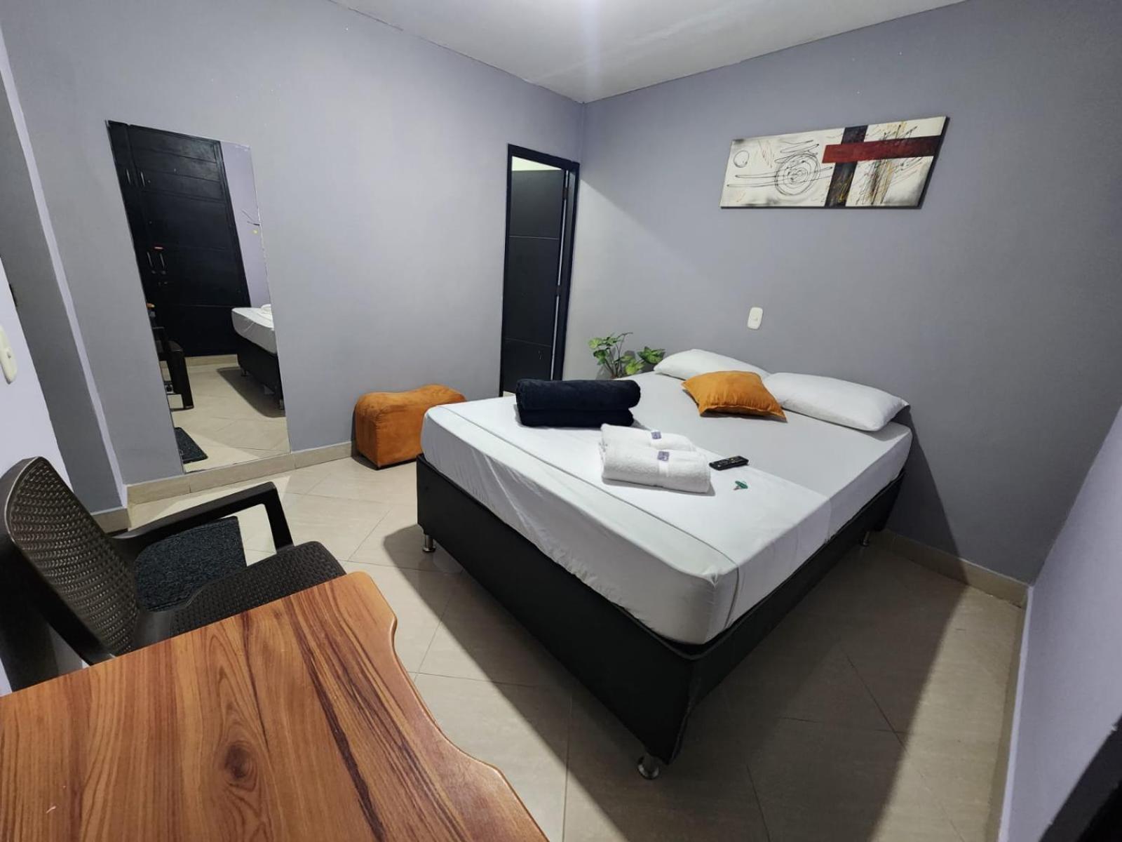 Hotel Laureles Home メデジン エクステリア 写真