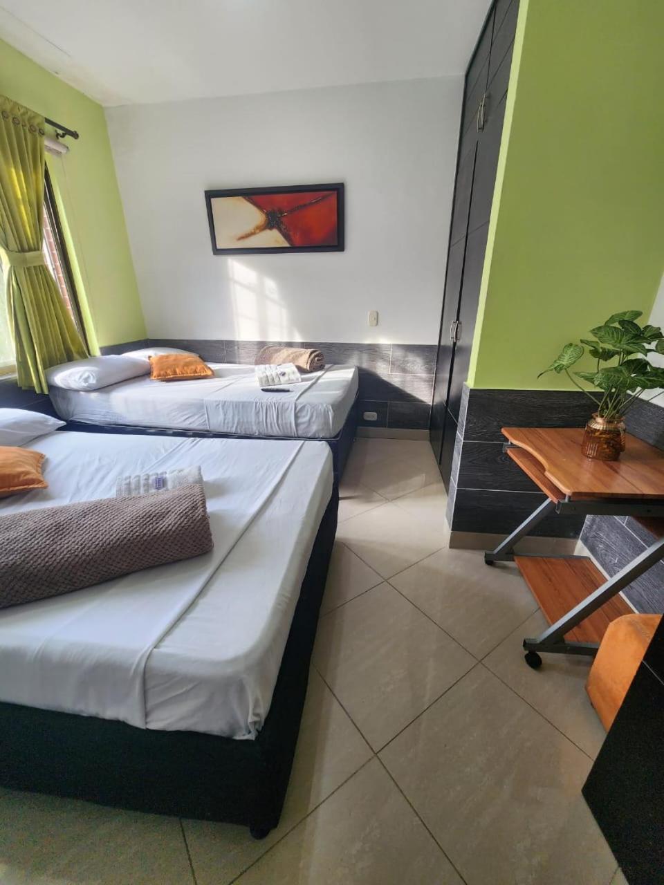 Hotel Laureles Home メデジン エクステリア 写真