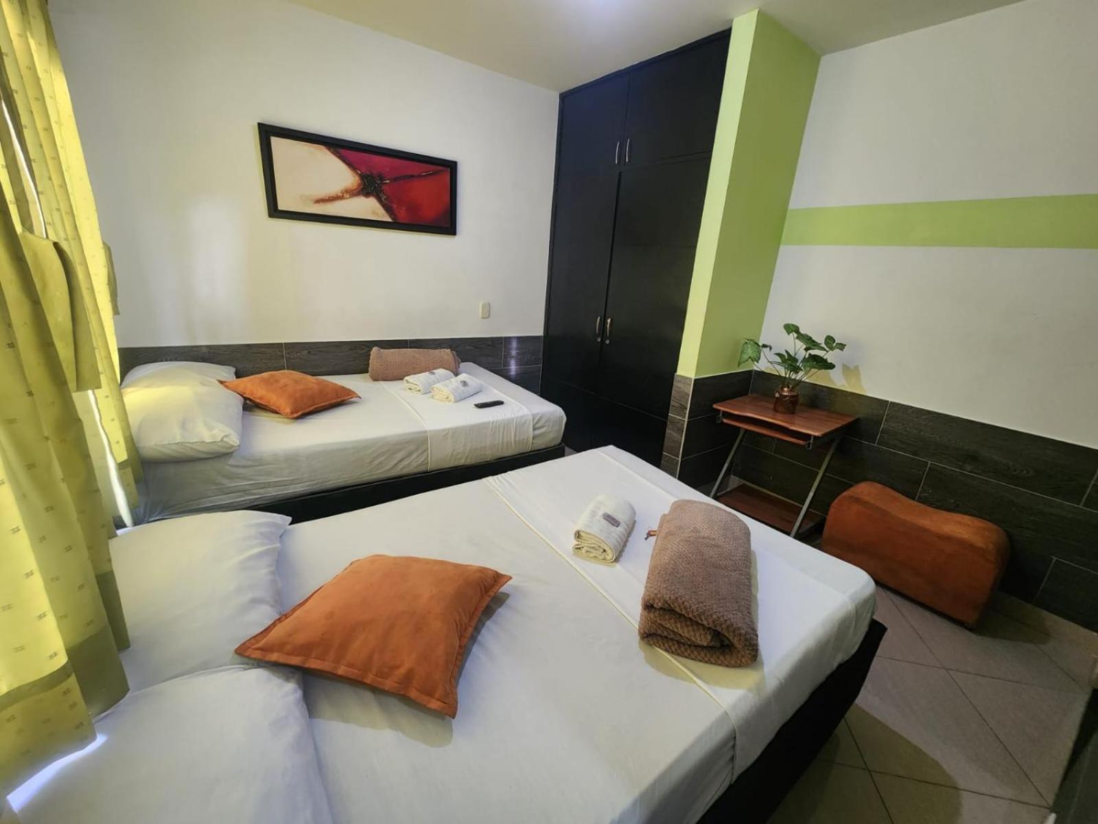 Hotel Laureles Home メデジン エクステリア 写真