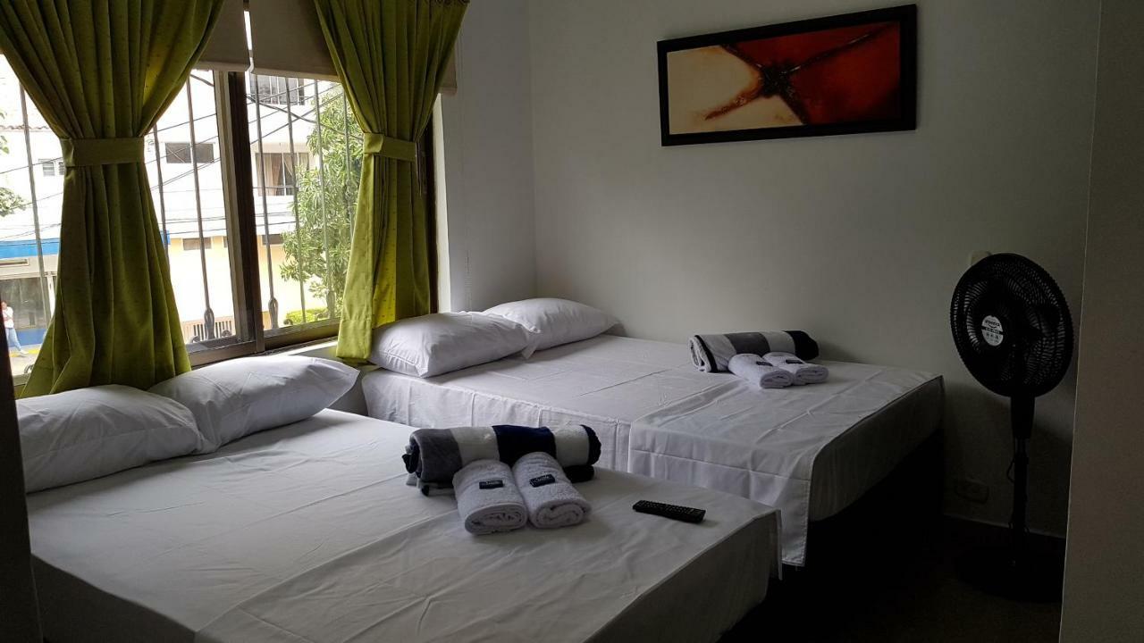 Hotel Laureles Home メデジン エクステリア 写真